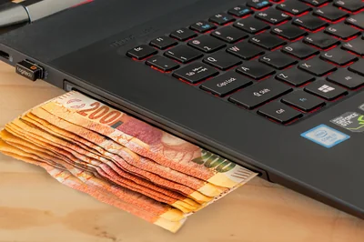 Quels sont les services en ligne proposés par le comité d’entreprise LPCR en 2025 ?